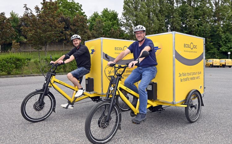  La Poste renforce sa flotte avec des vélos-cargos électriques